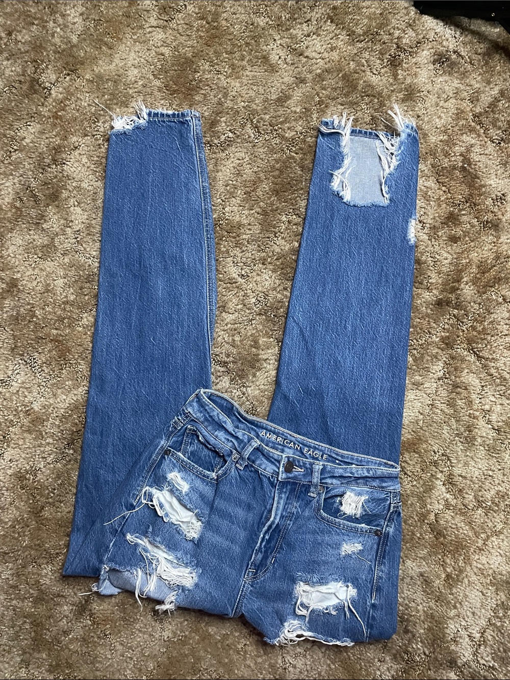 American Eagle Comfort Stretch Waistband Distressed Ripped Mom Jean Size 2 XLong